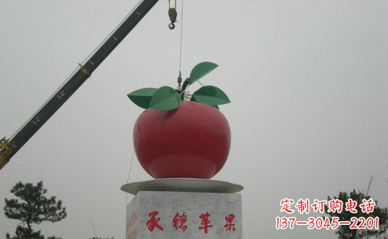 不锈钢水果红苹果雕塑
