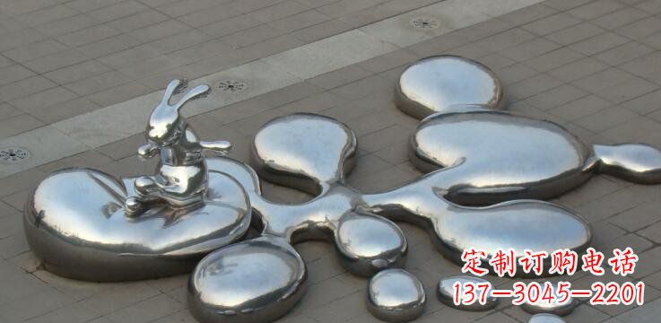 不锈钢兔子雕塑景观的美丽添彩 不锈钢兔子雕塑景观的美丽添彩