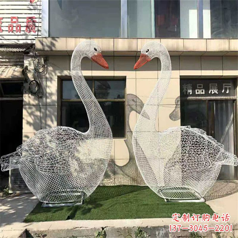 不锈钢缩翅网格天鹅一对经典雕塑的传奇之美 不锈钢缩翅网格天鹅一对经典雕塑的传奇之美