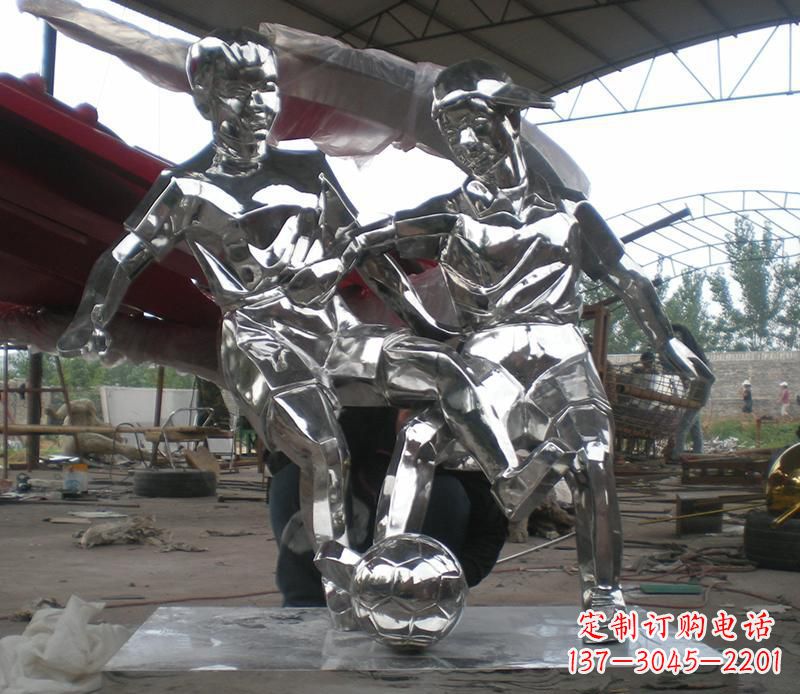 展现足球精神的不锈钢雕塑 展现足球精神的不锈钢雕塑