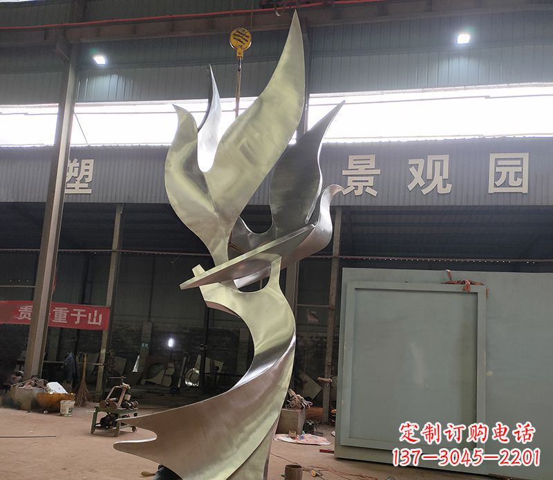 不锈钢天鹅雕塑传承自然之美 不锈钢天鹅雕塑传承自然之美