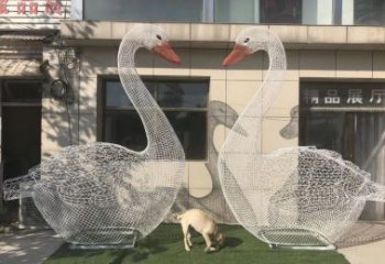 不锈钢镂空天鹅雕塑给室外增添美感