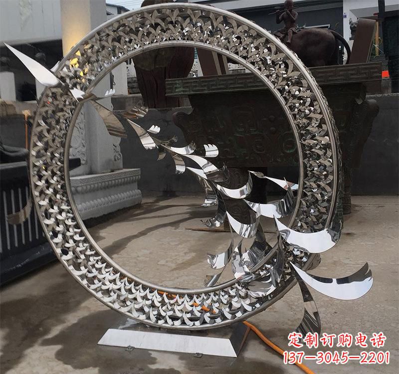 不锈钢现代圆环雕塑