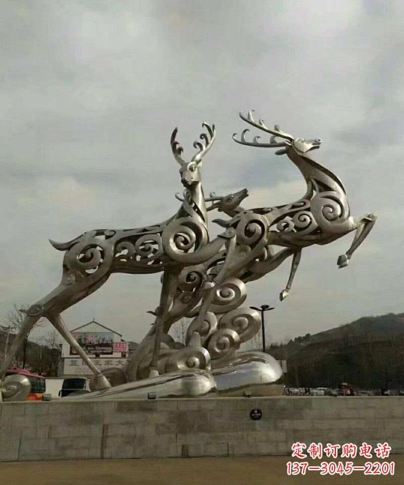 不锈钢祥云梅花鹿广场雕塑
