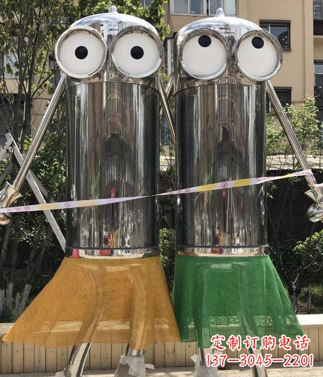 不锈钢小黄人公园景观雕塑