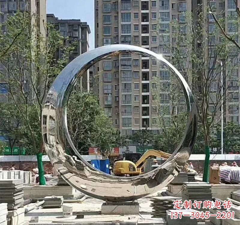 不锈钢艺术圆环雕塑——艺术的精粹 不锈钢艺术圆环雕塑——艺术的精粹