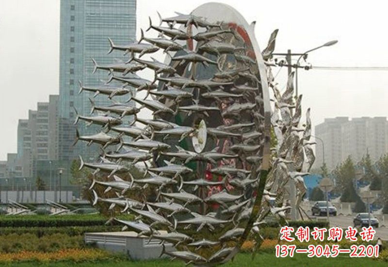 不锈钢鱼群和鸟雕塑
