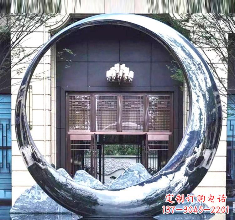 不锈钢圆环镜面雕塑