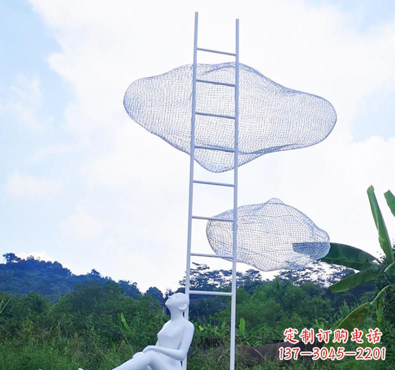 不锈钢云朵雕塑