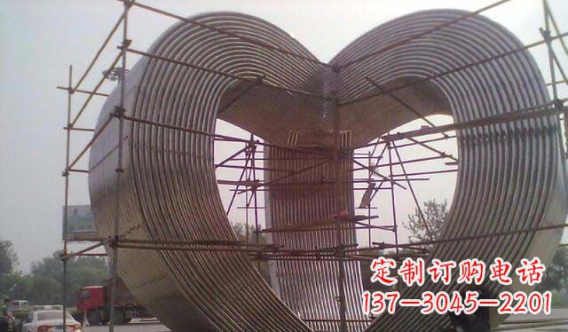 不锈钢造型爱心雕塑1