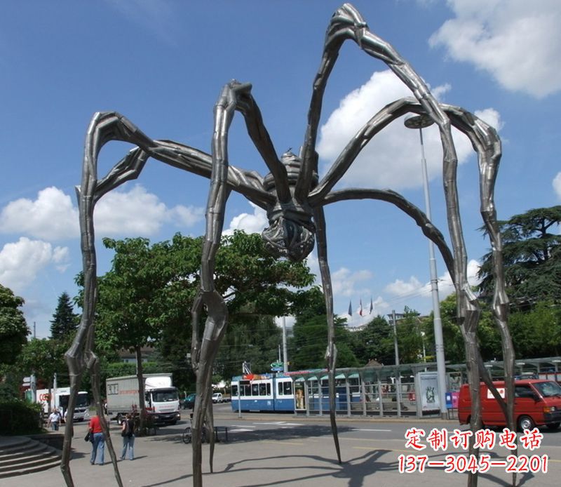 不锈钢蜘蛛广场景观