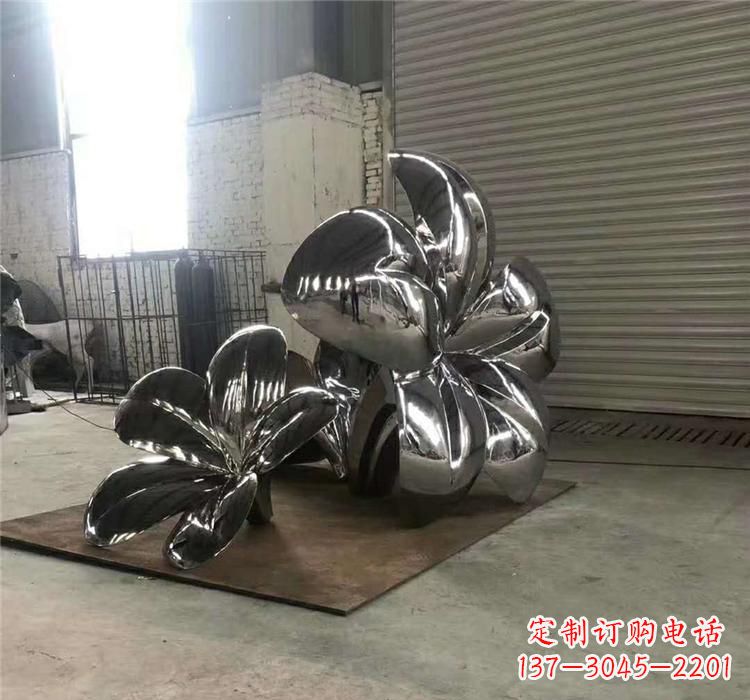 不锈钢植物镜面荷花雕塑