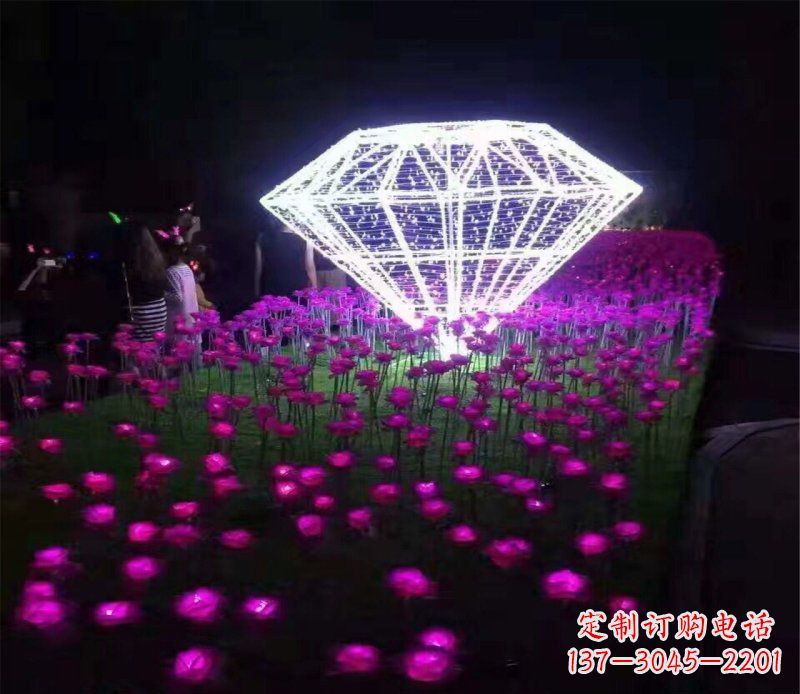 不锈钢钻石框架公园景观雕塑