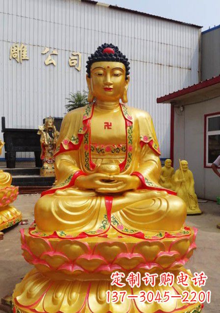 彩绘如来佛像