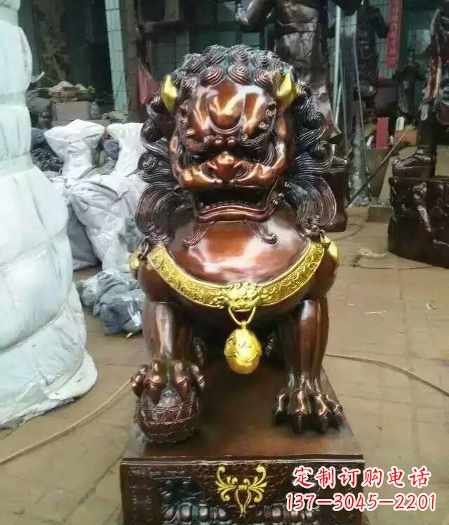踩球的狮子铜雕