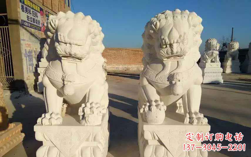 狮子雕塑象征力量与智慧 狮子雕塑象征力量与智慧