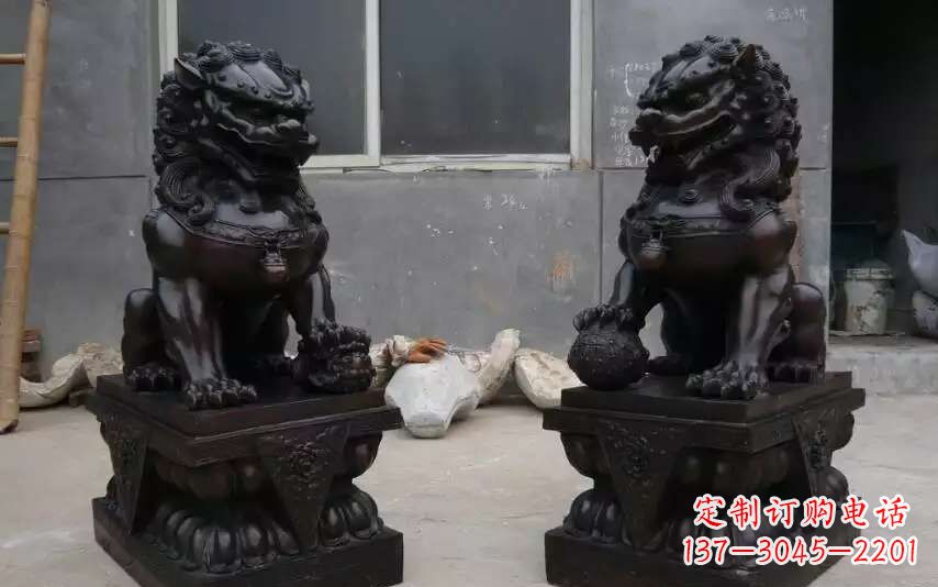 踩球镇宅狮子铜雕1
