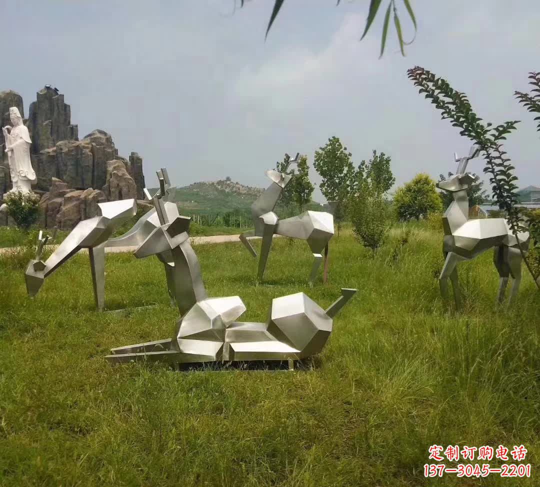 草坪不锈钢锻造小鹿雕塑