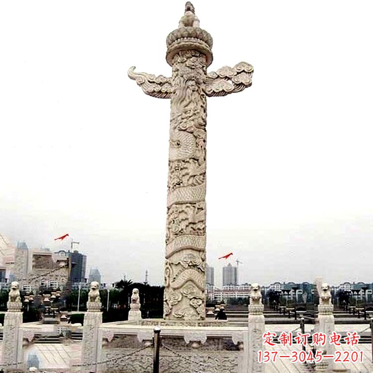 城市广场华表石柱