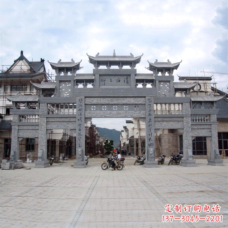 五门石雕牌坊传承中国古典雕塑文化 五门石雕牌坊传承中国古典雕塑文化