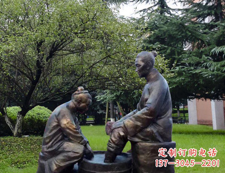 城市景观洗脚人物玻璃钢仿铜雕塑
