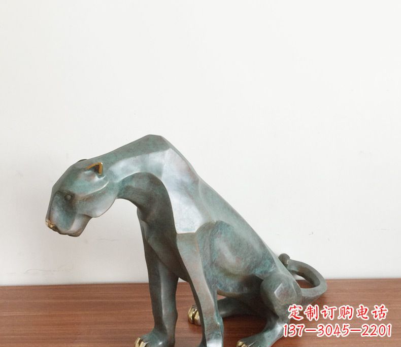 抽象豹子动物铜雕