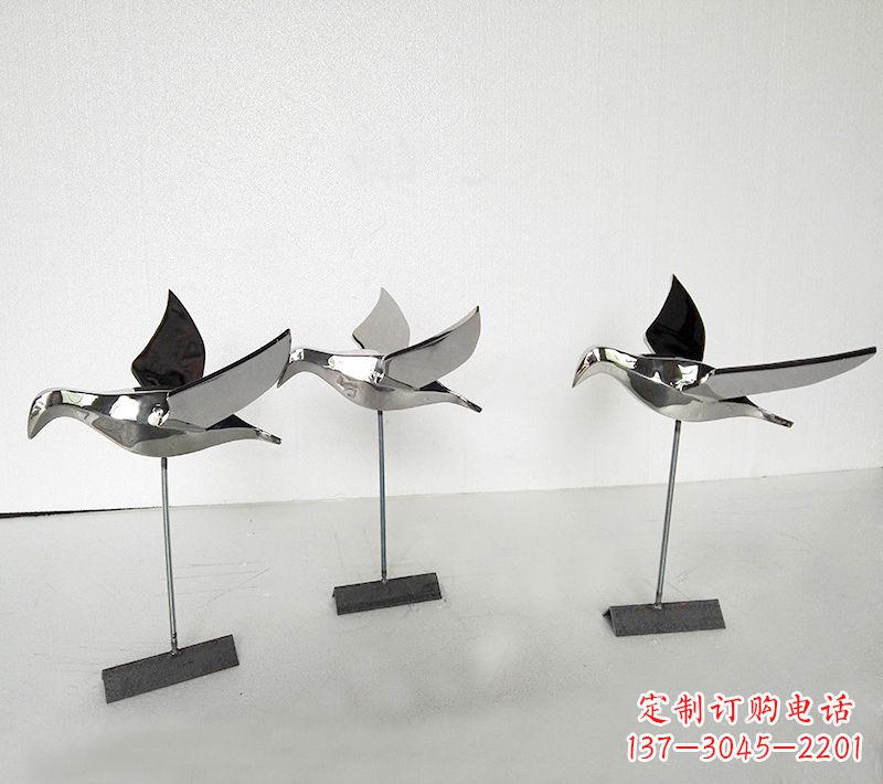 抽象的展翅鸽子不锈钢插件公园草坪草丛动物雕塑