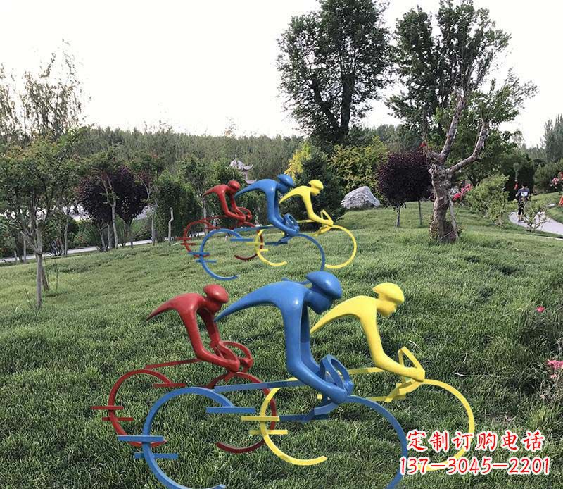 抽象的自行车雕塑——构筑美丽的公园景观 抽象的自行车雕塑——构筑美丽的公园景观