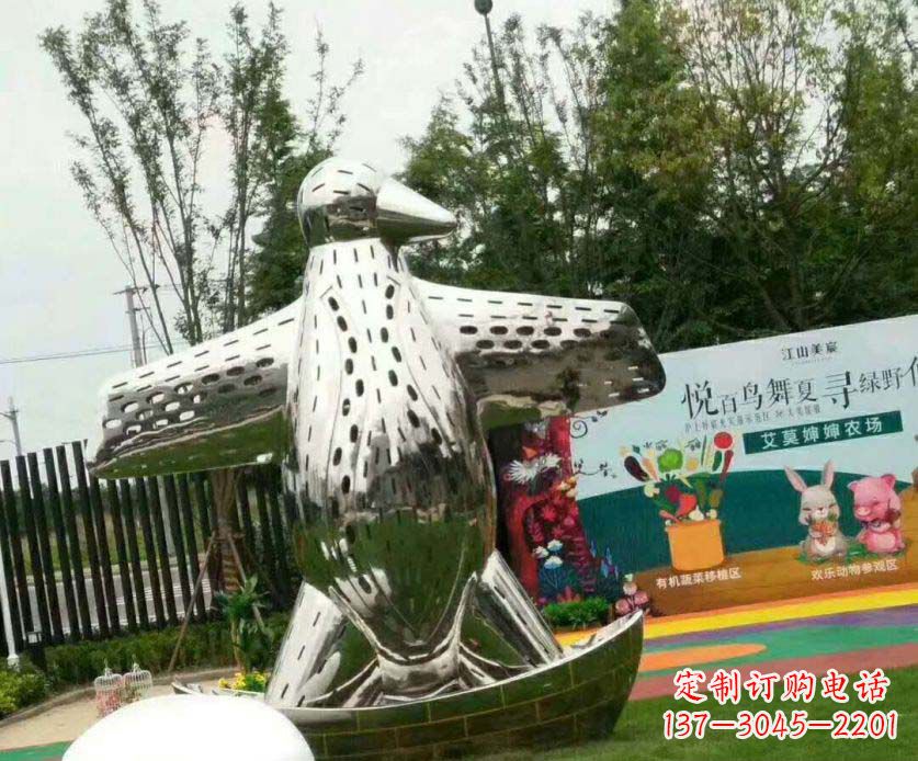 抽象企鹅不-锈-钢-雕-塑-