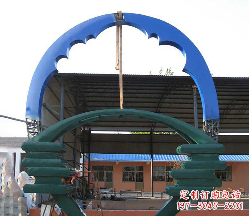精致的不锈钢圆环雕塑 精致的不锈钢圆环雕塑