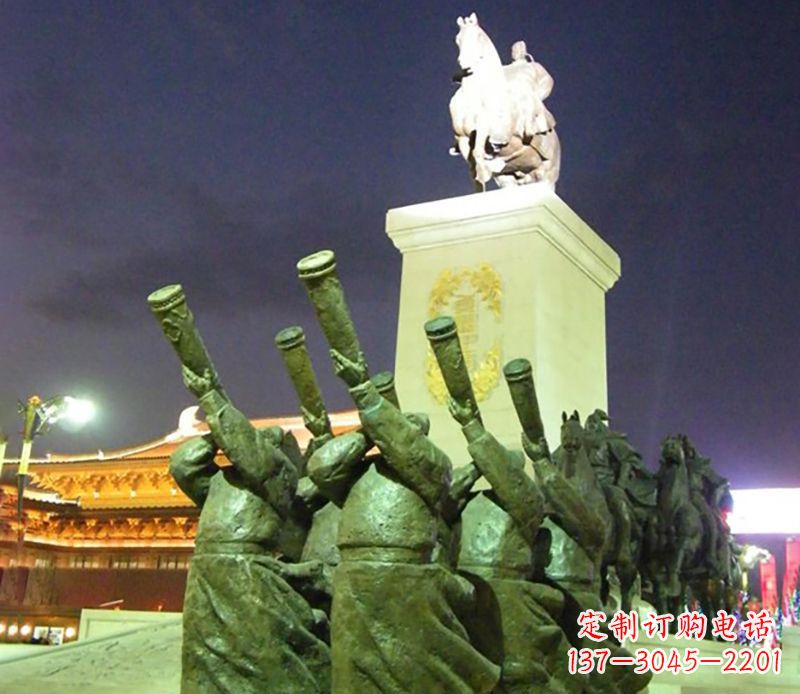 吹号角广场人物铜雕