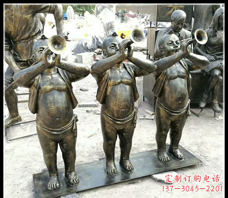 吹唢呐的儿童铜雕