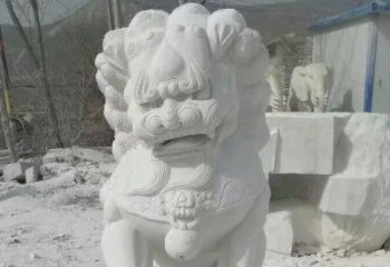 狮子雕塑踩绣球石狮子寺庙的独特景观