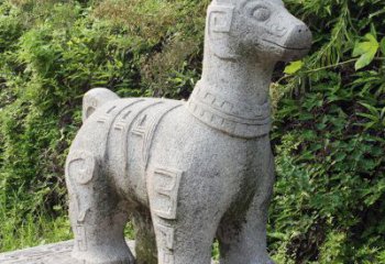 精美的生肖狗石雕摆件