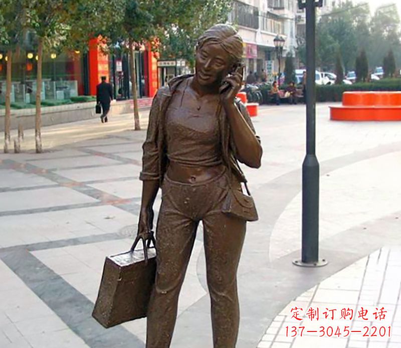 通话女性雕塑 通话女性雕塑