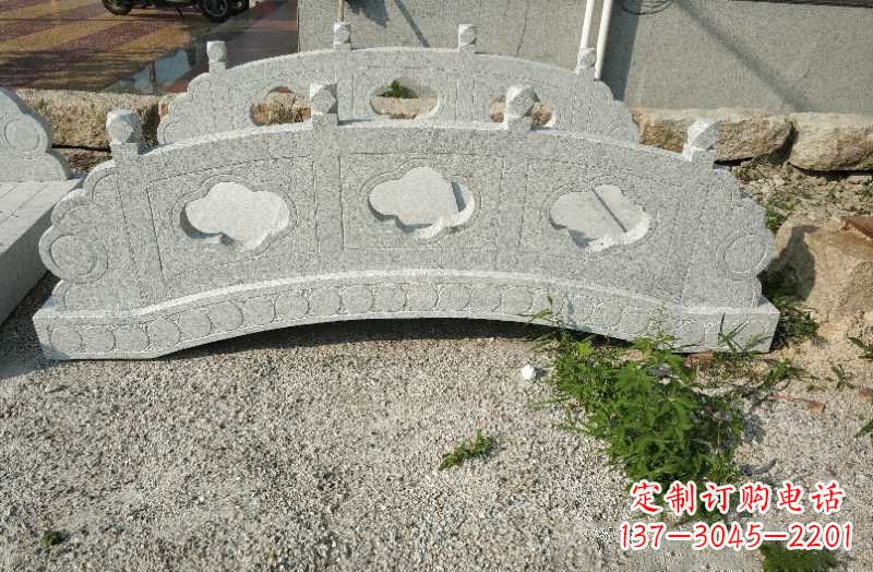 大理石公园小桥