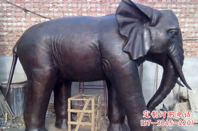 大象铸铜雕塑