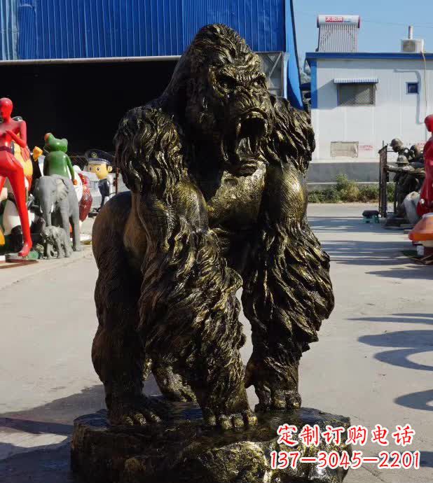 大猩猩广场动物铜雕