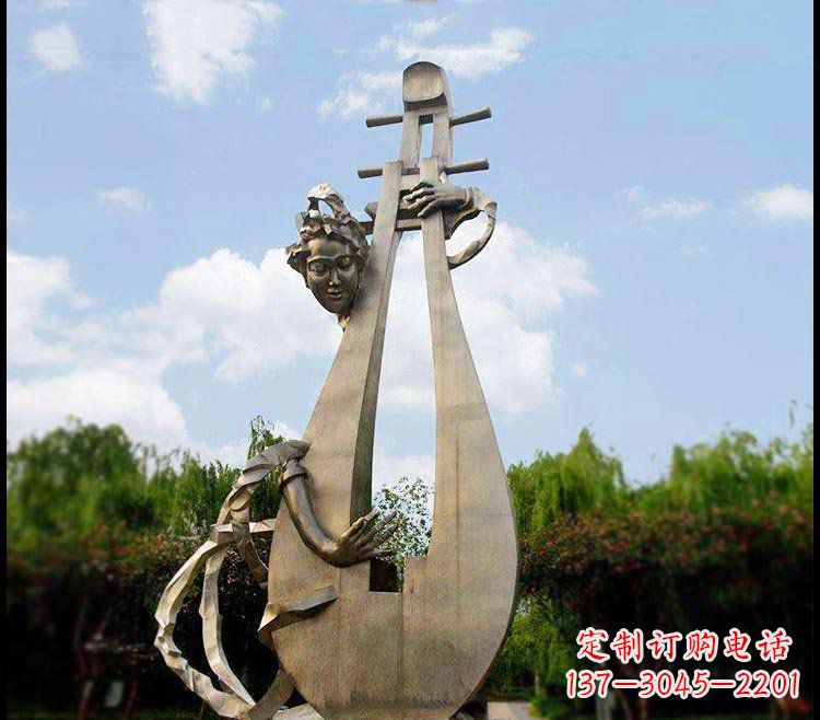 大型弹琵琶的抽象人物铜雕