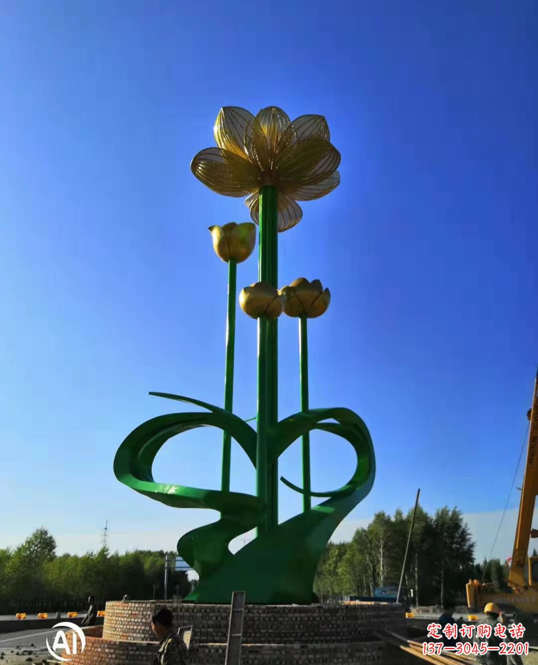 大型企业广场彩色不锈钢花朵绽放雕塑
