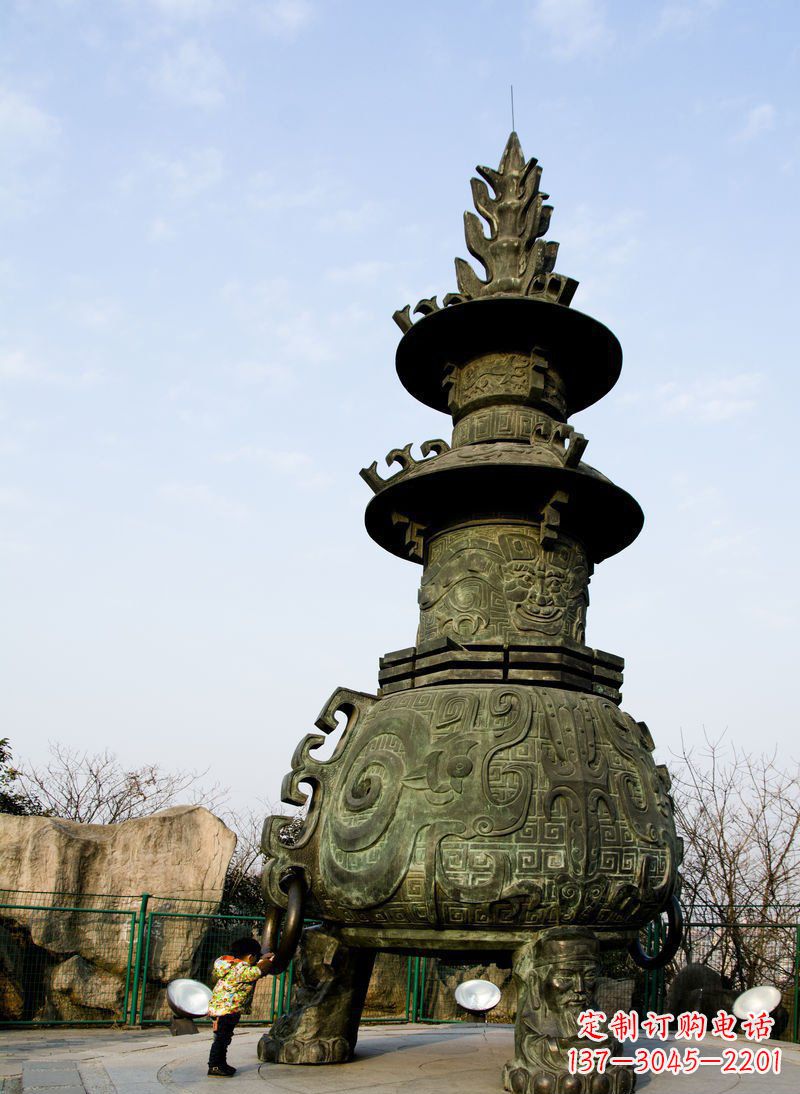 大型三足香炉寺庙铜雕