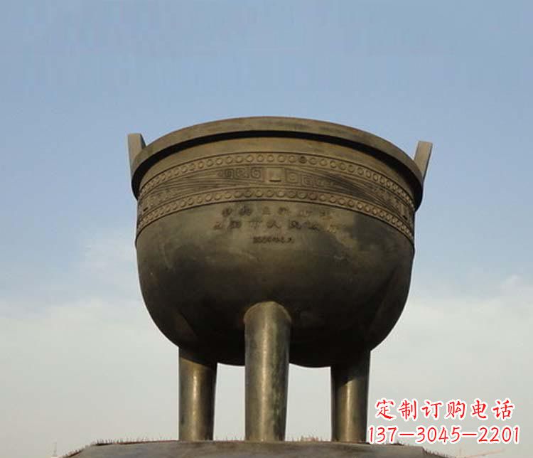 大型三足香炉铜雕