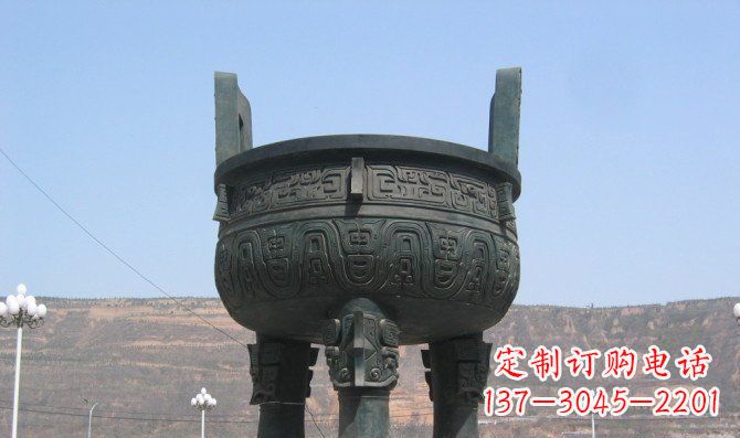 大型圆形铜鼎雕塑