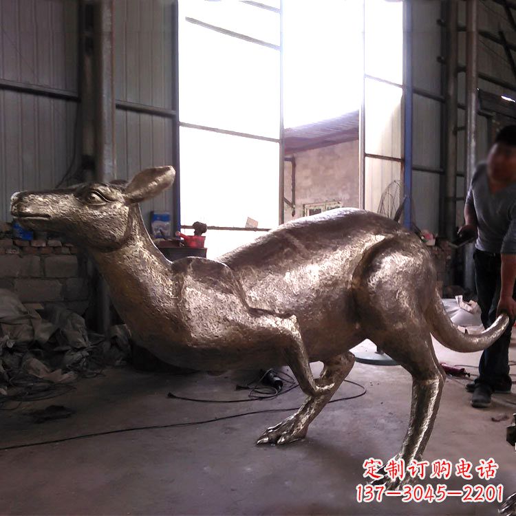 袋鼠纯铜雕塑