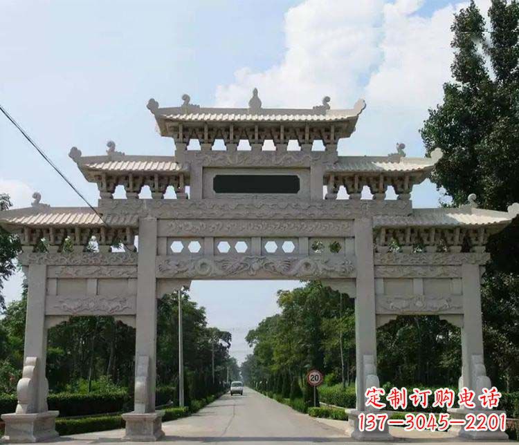 道路三门牌坊石雕