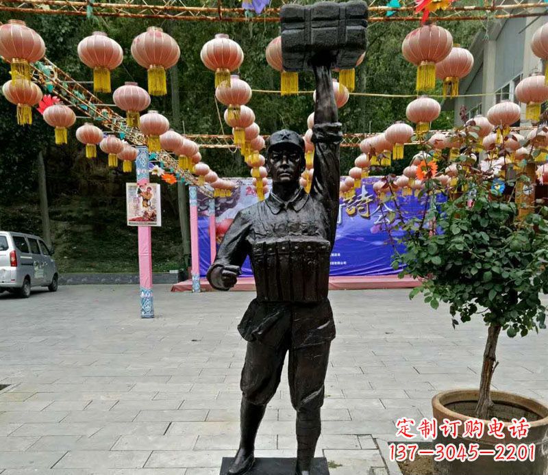 董存瑞铜雕精致迷人的手工雕塑艺术 董存瑞铜雕精致迷人的手工雕塑艺术