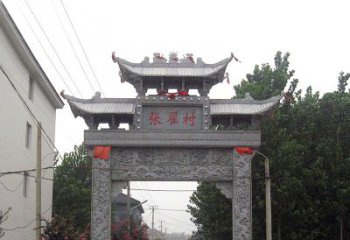传承古老文化——村口青石单门石牌坊
