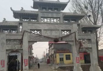 村庄三门石牌坊石雕传承古老文化