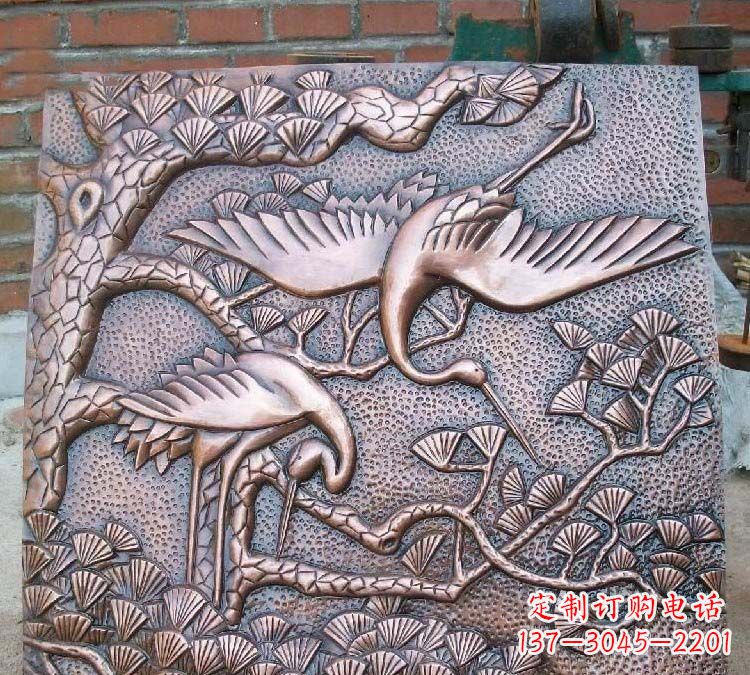 锻铜松鹤延年浮雕