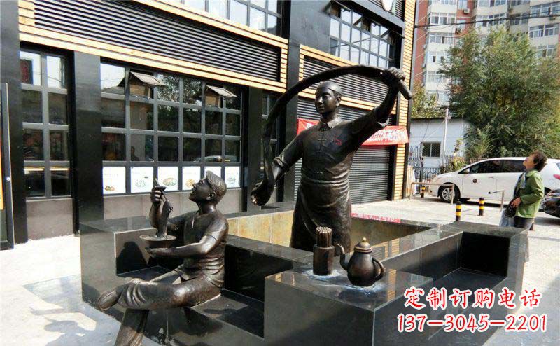 饭店门前拉面的人物小品铜雕